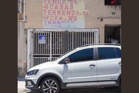 Casa à venda com 180m², 2 quartos e 2 vagasFachada