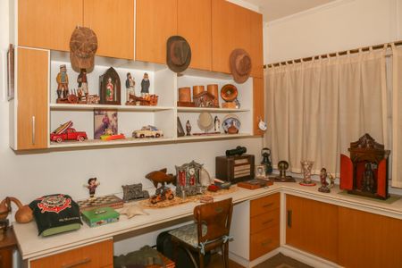 Apartamento à venda com 170m², 3 quartos e 2 vagas Apartamento à venda com 170m², 3 quartos e 2 vagasQuarto 2