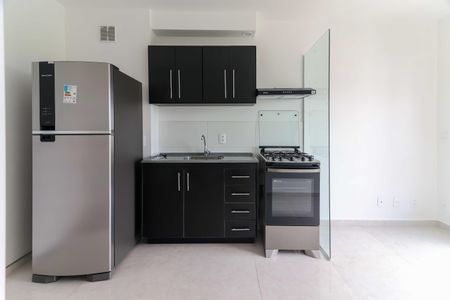 Sala - Cozinha - Lavanderia de apartamento para alugar com 1 quarto, 26m² em Vila Butantã, São Paulo