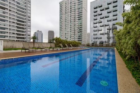 Apartamento à venda com 34m², 1 quarto e 1 vagaPiscina