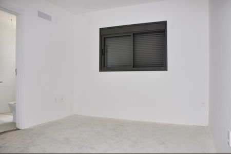 Apartamento à venda com 132m², 3 quartos e 2 vagas Apartamento à venda com 132m², 3 quartos e 2 vagasDetalhe - Quarto 01 com Suíte