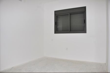 Apartamento à venda com 132m², 3 quartos e 2 vagas Apartamento à venda com 132m², 3 quartos e 2 vagasDetalhe - Quarto 02 com Suíte