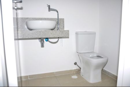 Apartamento à venda com 132m², 3 quartos e 2 vagas Apartamento à venda com 132m², 3 quartos e 2 vagasDetalhe - Lavabo - Sala