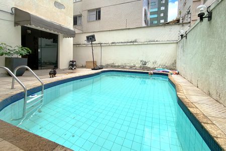 Apartamento à venda com 254m², 5 quartos e 2 vagasPiscina
