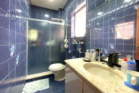 Apartamento à venda com 254m², 5 quartos e 2 vagasBanheiro da Suíte 1