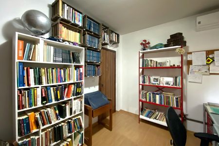 Apartamento à venda com 254m², 5 quartos e 2 vagasQuarto 1