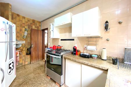 Apartamento à venda com 254m², 5 quartos e 2 vagasCozinha
