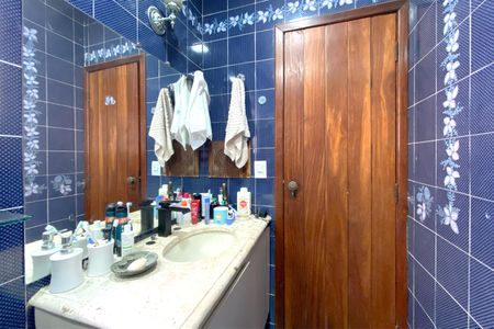 Apartamento à venda com 254m², 5 quartos e 2 vagasBanheiro da Suíte 1