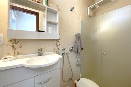 Apartamento à venda com 254m², 5 quartos e 2 vagasBanheiro de Serviço