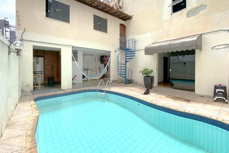Apartamento à venda com 254m², 5 quartos e 2 vagasPiscina