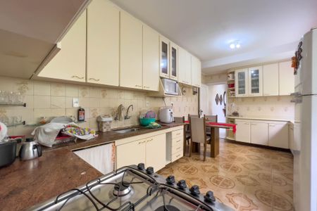 Casa à venda com 281m², 2 quartos e 2 vagasCozinha