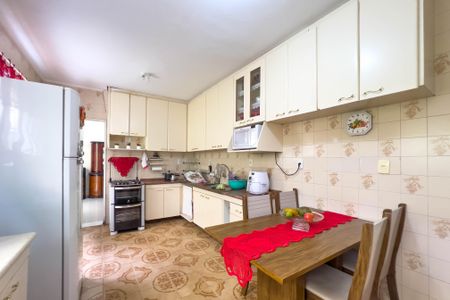 Casa à venda com 281m², 2 quartos e 2 vagasCozinha