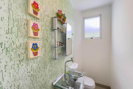 Casa à venda com 281m², 2 quartos e 2 vagasLavabo