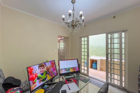 Casa à venda com 281m², 2 quartos e 2 vagasSala de jantar