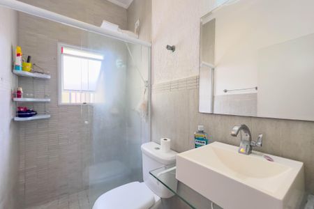 Casa à venda com 281m², 2 quartos e 2 vagasBanheiro do quarto 2