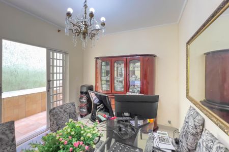 Casa à venda com 281m², 2 quartos e 2 vagasSala de jantar