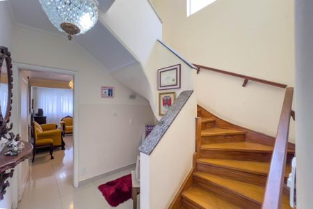 Casa à venda com 281m², 2 quartos e 2 vagasHall