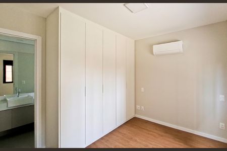 Apartamento para alugar com 70m², 2 quartos e 2 vagasQuarto