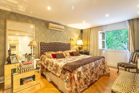 Apartamento à venda com 166m², 2 quartos e 1 vaga