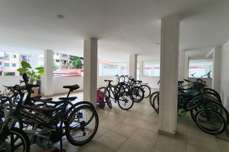 Apartamento para alugar com 80m², 2 quartos e 3 vagas Apartamento para alugar com 80m², 2 quartos e 3 vagasÁrea comum