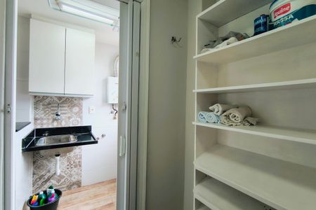 Apartamento para alugar com 80m², 2 quartos e 3 vagas Apartamento para alugar com 80m², 2 quartos e 3 vagasDespensa