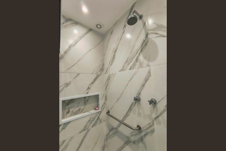 Apartamento para alugar com 80m², 2 quartos e 3 vagasBanheiro da Suíte