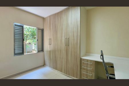 Apartamento à venda com 60m², 3 quartos e 1 vagaQuarto 2