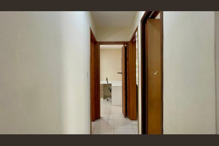 Corredor de apartamento à venda com 3 quartos, 60m² em Pinheiros, São Paulo