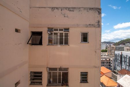 Apartamento à venda com 70m², 2 quartos e 1 vaga Apartamento à venda com 70m², 2 quartos e 1 vagaÁrea de Serviço Vista