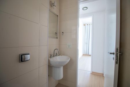 Apartamento à venda com 70m², 2 quartos e 1 vaga Apartamento à venda com 70m², 2 quartos e 1 vagaBanheiro Social