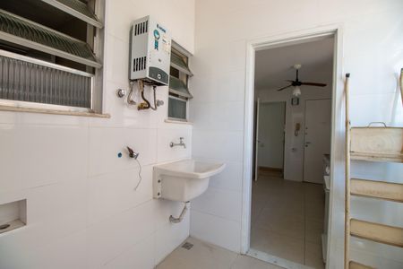 Apartamento à venda com 70m², 2 quartos e 1 vaga Apartamento à venda com 70m², 2 quartos e 1 vagaÁrea de Serviço