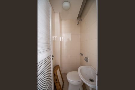 Apartamento à venda com 70m², 2 quartos e 1 vaga Apartamento à venda com 70m², 2 quartos e 1 vagaBanheiro de Serviço