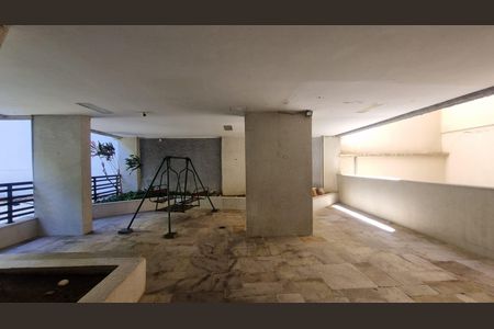Apartamento à venda com 70m², 2 quartos e 1 vaga Apartamento à venda com 70m², 2 quartos e 1 vagaPlayground