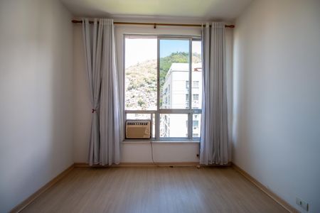 Apartamento à venda com 70m², 2 quartos e 1 vaga Apartamento à venda com 70m², 2 quartos e 1 vagaQuarto Suite