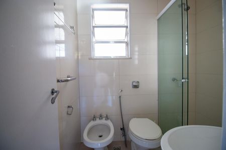 Apartamento à venda com 70m², 2 quartos e 1 vaga Apartamento à venda com 70m², 2 quartos e 1 vagaBanheiro Suite