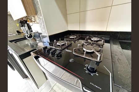 Apartamento à venda com 56m², 2 quartos e 1 vaga Apartamento à venda com 56m², 2 quartos e 1 vagaCozinha