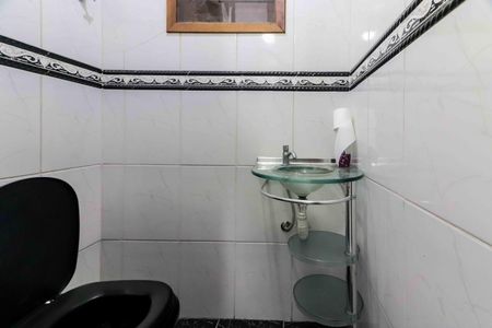 Studio para alugar com 35m², 1 quarto e sem vaga Studio para alugar com 35m², 1 quarto e sem vagaBanheiro