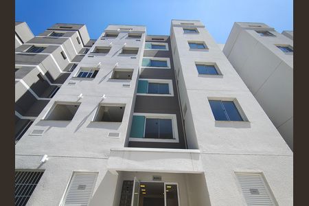 Apartamento para alugar com 47m², 2 quartos e sem vaga Apartamento para alugar com 47m², 2 quartos e sem vagaFachada