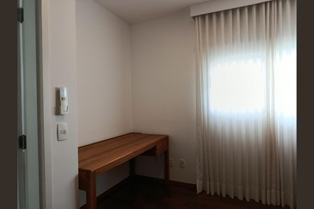 Apartamento para alugar com 206m², 2 quartos e 4 vagasCloset da suíte 2