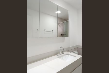 Apartamento para alugar com 206m², 2 quartos e 4 vagasBanheiro 2 da Suíte 2