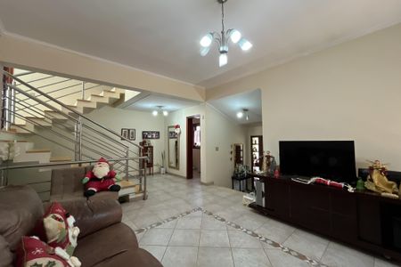 Casa à venda com 420m², 4 quartos e 5 vagasSala