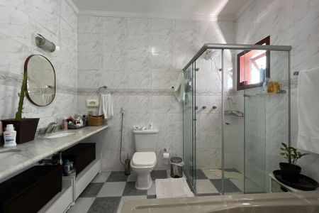 Casa à venda com 420m², 4 quartos e 5 vagasBanheiro Suíte 3