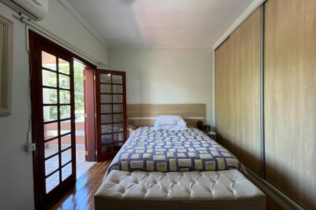 Casa à venda com 420m², 4 quartos e 5 vagasSuíte 2