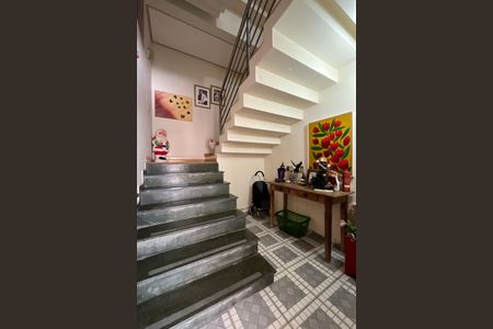 Casa à venda com 420m², 4 quartos e 5 vagasEntrada