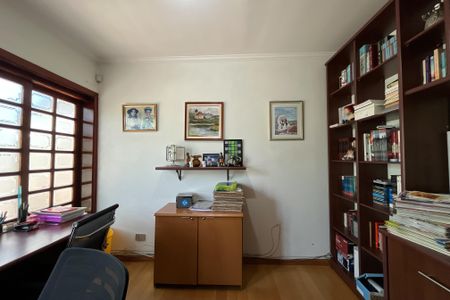 Casa à venda com 420m², 4 quartos e 5 vagasEscritório