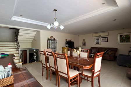 Casa à venda com 420m², 4 quartos e 5 vagasSala de Jantar