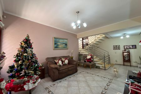 Casa à venda com 420m², 4 quartos e 5 vagasSala