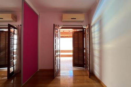 Casa à venda com 420m², 4 quartos e 5 vagasSuíte 4