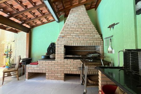 Casa à venda com 420m², 4 quartos e 5 vagasQuintal