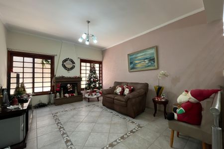 Casa à venda com 420m², 4 quartos e 5 vagasSala